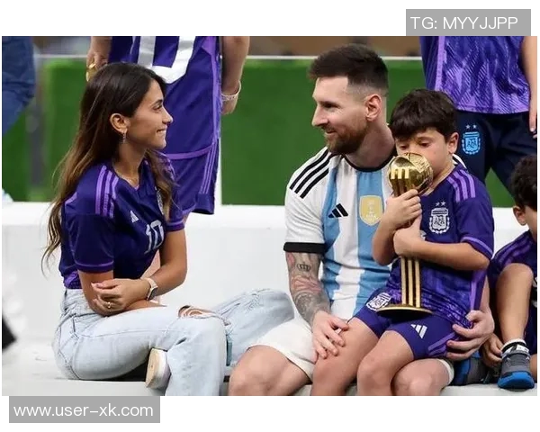 与梅西同框的荣耀时刻帕尼切利分享珍贵合照感慨万千 与梅西同框的荣耀时刻帕尼切利分享珍贵合照感慨万千