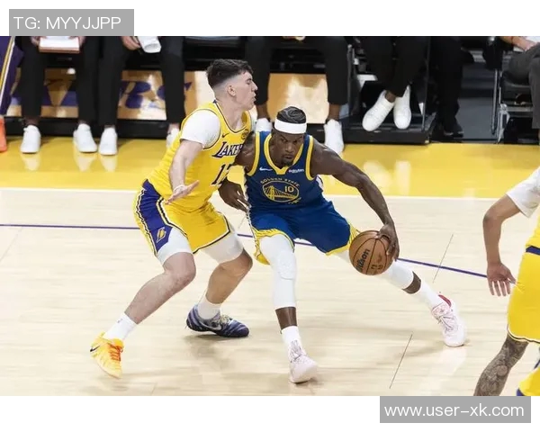 霍勒迪谈输给湖人原因强调专注与信任的重要性